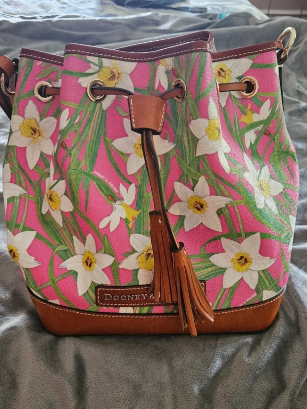 Authentic Dooney & Bourke Daffodil Botanical Drawstring Bucket Bag – Pink